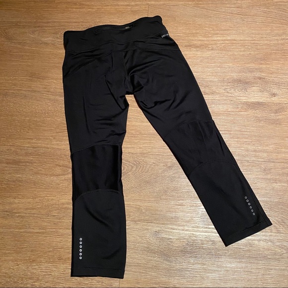 Nike Dry Fit Cropped Athletic Pants - Picture 2 of 4